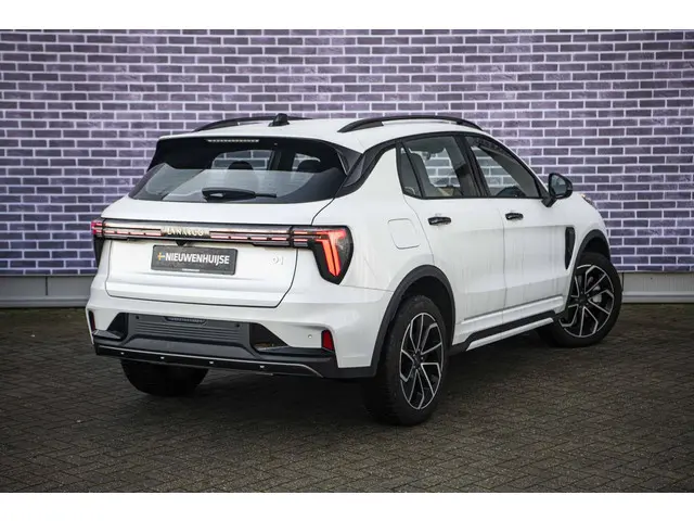 Lynk & Co 01 1.5 Plug-in Hybrid Core 2025 Hybride Benzine 17