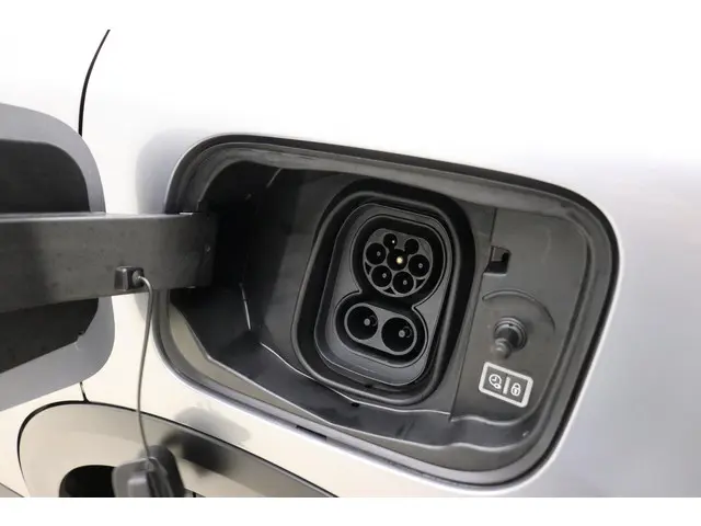 Citroën ë-C4 Feel Pack 50 kWh 2023 Elektrisch 17