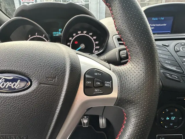 Ford Fiesta 1.0 EcoBoost Black Edition 2017 Benzine 19