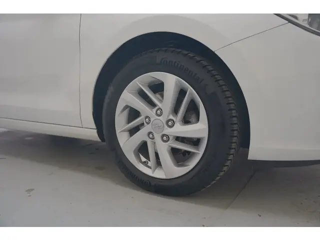 Hyundai i30 Wagon 1.4 [AC, Cruise, Led] 2017 Benzine 22