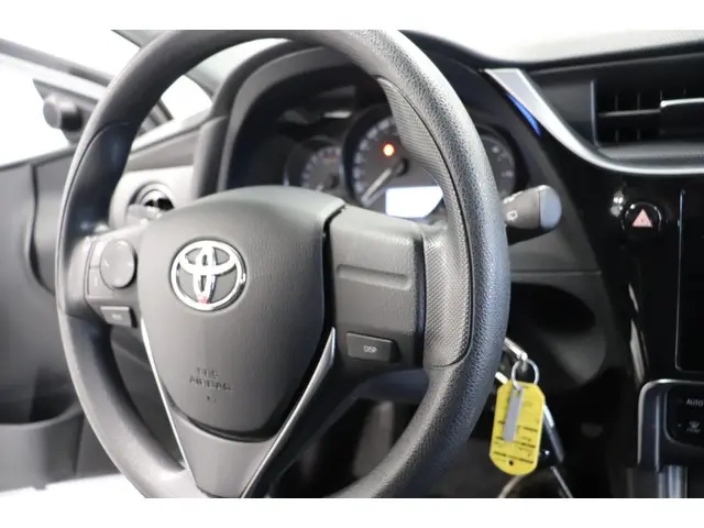 Toyota Auris 1.3 Now 2016 Benzine 17