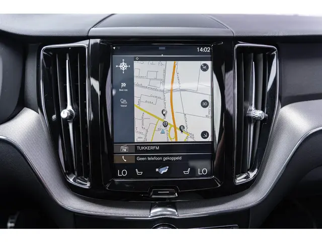Volvo XC60 T4 Aut. R-Design 2020 Benzine 36