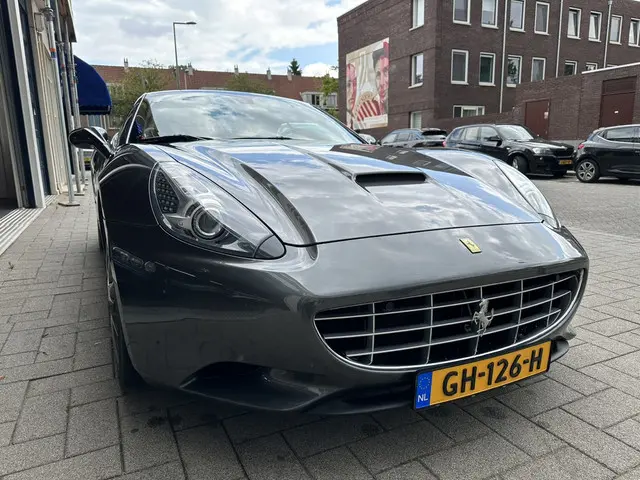 Ferrari California 4.3 V8 HELE 2013 Benzine 4