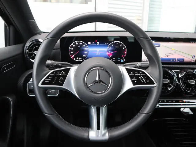 Mercedes-Benz A-Klasse 180 Star Edition 2024 Benzine 11