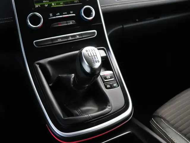 Renault Grand Scénic 1.2 TCe Bose 2017 Benzine 21