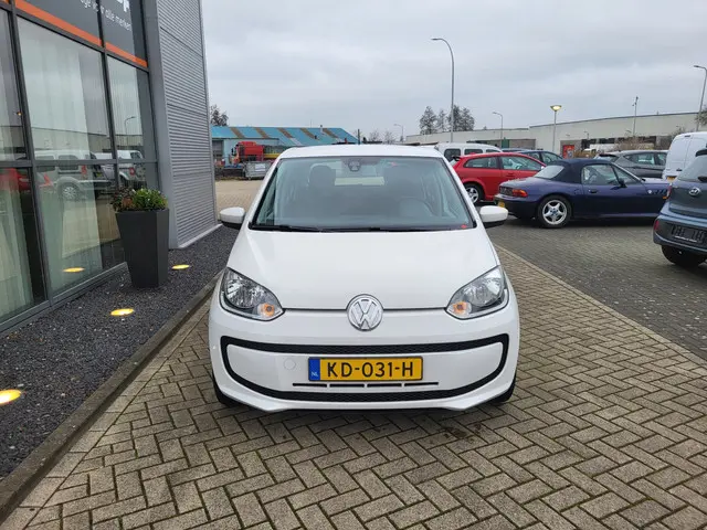 Volkswagen up! 1.0 move up! BlueMotion 2016 Benzine 3