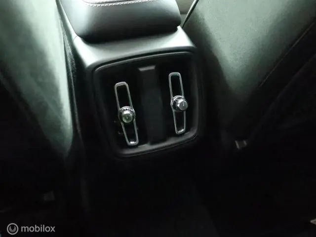 Volvo XC40 2.0 T5 AWD R-Design 2018 Benzine 42