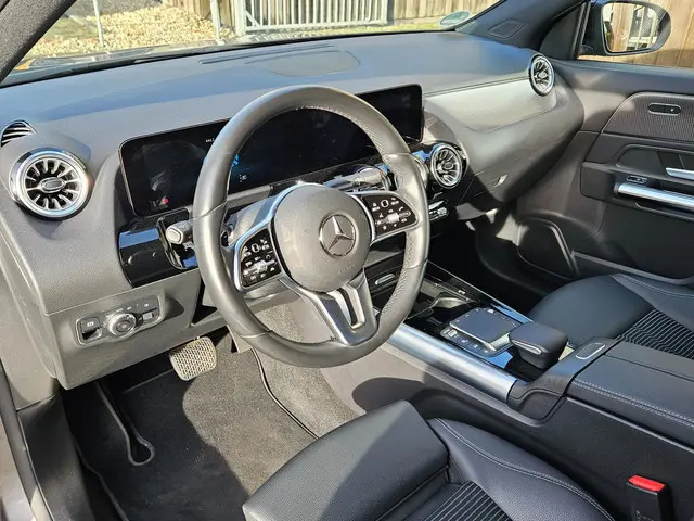 Mercedes-Benz EQA 250 Luxury Line 67 kWh 2022 Elektrisch 7