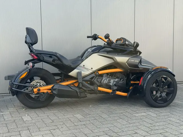 Can-Am Spyder 2