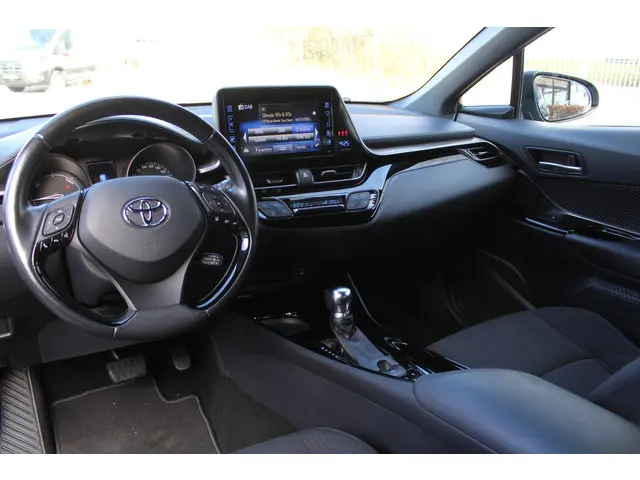 Toyota C-HR 1.8 Hybrid Dynamic 2018 Hybride Benzine 16