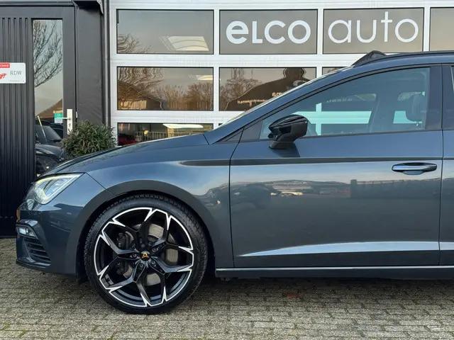 SEAT Leon ST 2.0 TSI CUPRA 300 4Drive / Pano 2018 Benzine 4