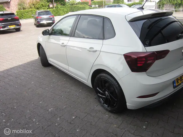 Volkswagen Polo 2
