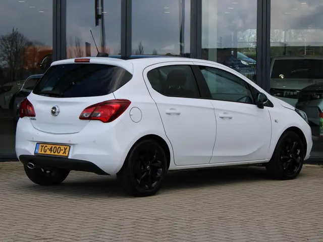 Opel Corsa 1.4 Black Edition 2018 Benzine 4