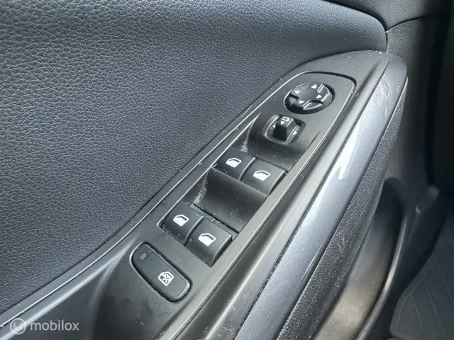 Opel Grandland X 1.2 Turbo Ultimate / Bomvol 2018 Benzine 38