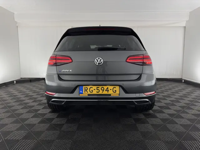 Volkswagen e-Golf (SOH-100%) 2017 Elektrisch 5