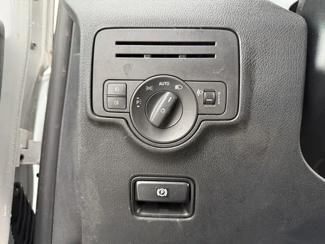 Mercedes-Benz eVito 112 66kWh 2022 Elektrisch 24