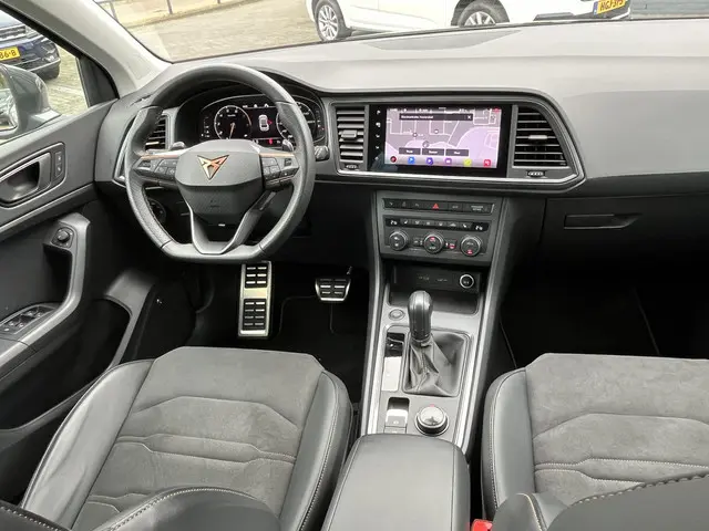 SEAT Ateca 1.5 TSi DSG FR Business Intense 2024 Benzine 11