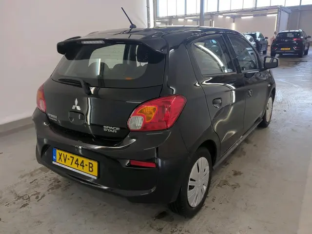 Mitsubishi Space Star 1.0 Cool+ 2019 Benzine 2