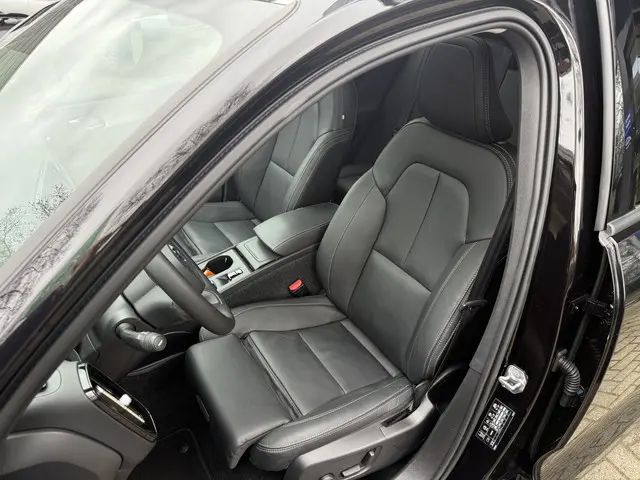 Volvo XC40 2.0 B4 Business Pro 2020 Hybride Benzine 12