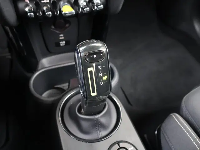 MINI Electric Mini Essential 33 kWh 2021 Elektrisch 18