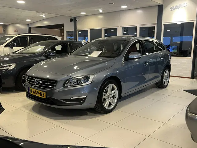 Volvo V60 T5 245pk Summum Automaat 2017 Benzine 37