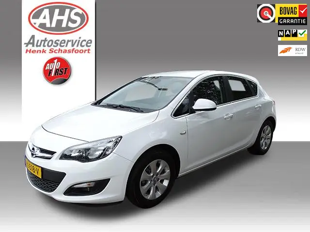 Opel Astra 1.4 Turbo Blitz 2015 Benzine