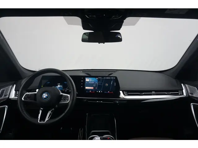 BMW iX1 eDrive20 2024 Elektrisch 12
