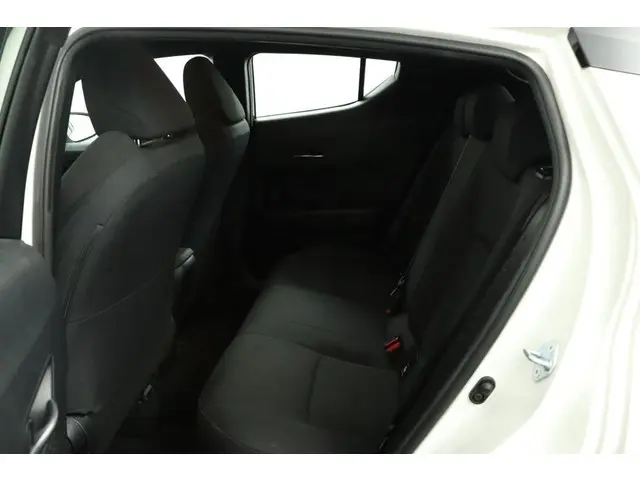 Toyota C-HR 1.2 Comfort 2017 Benzine 41