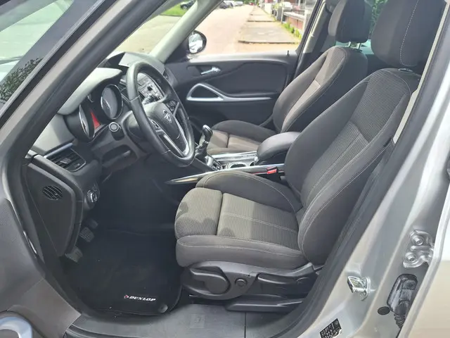 Opel Zafira Tourer 1.4 Business+ 5P 2015 Benzine 11