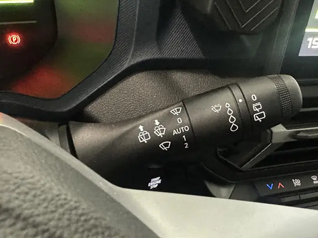 Dacia Duster 1.6 Hybrid 140 Journey 2025 Hybride Benzine 19