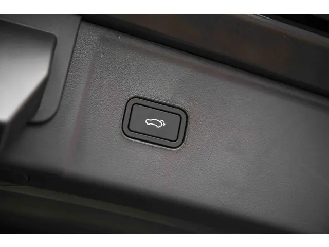 Lynk & Co 08 Plug-in Hybrid More 2025 Hybride Benzine 35