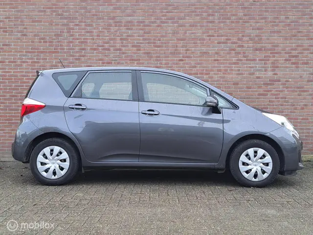 Toyota Verso-S 1.3 VVT-i Aspiration 2012 Benzine 5