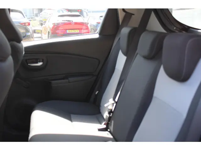 Toyota Yaris 1.5 VVT-i Aspiration 2018 Benzine 23