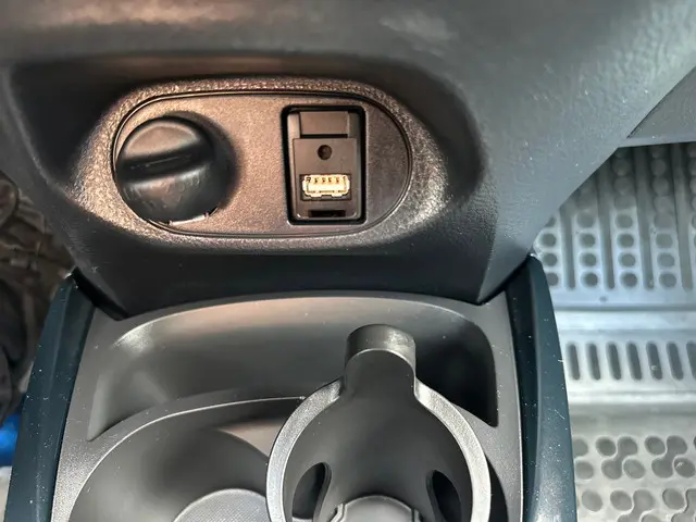 Toyota Yaris 1.5 Hybrid Bi-Tone 2018 Hybride Benzine 14