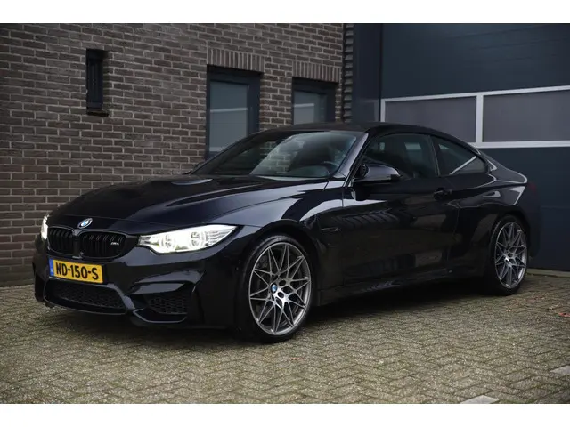 BMW M4 4-serie Coupé Competition 2017 Benzine 11