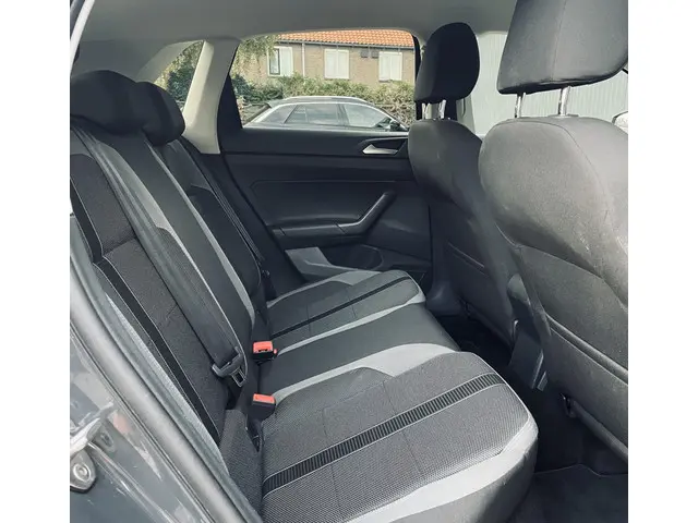 Volkswagen Polo 1.0 TSI Beats 2018 Benzine 18