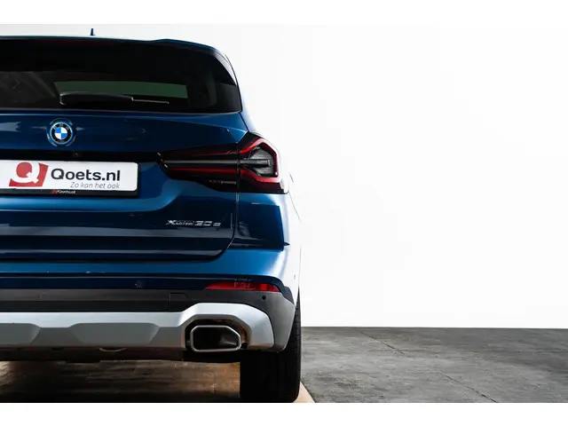 BMW X3 xDrive30e 2022 Hybride Benzine 23