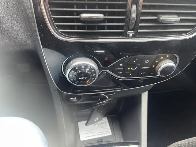 Renault Clio Estate 0.9 TCe Intens 2017 Benzine 14