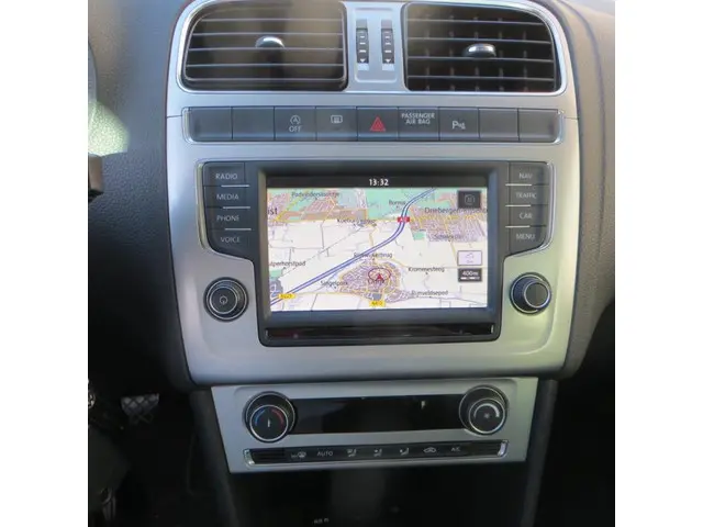 Volkswagen Polo 1.2 TSI Highline 2015 Benzine 10