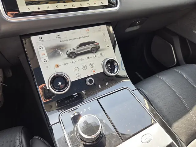 Land Rover Range Rover Velar 3.0 V6 AWD SE 2017 Diesel 7