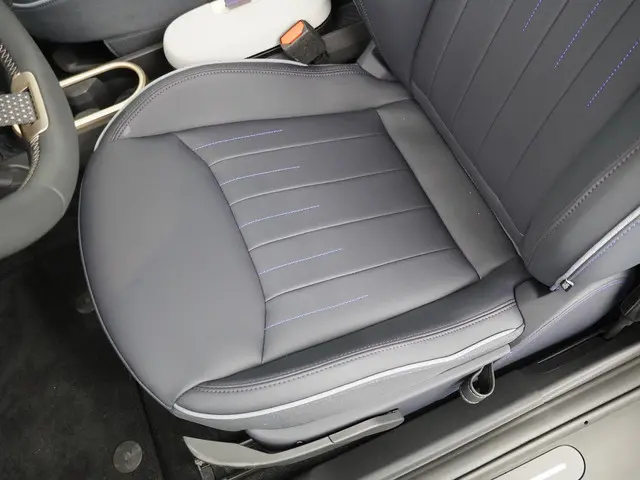MINI 3-Deurs Cooper E Favoured + M-pakket 2025 Elektrisch 22