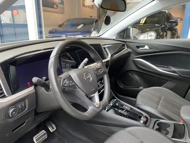 Opel Grandland 1.2 Turbo Level 4 2023 Benzine 9
