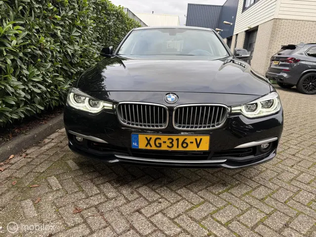 BMW 3 Serie 318i Luxury Edition 2019 2019 Benzine 5
