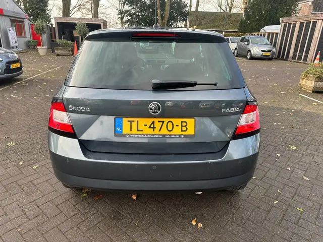 Škoda Fabia 1.0 TSI Clever , navigatie , pdc 2018 Benzine 24