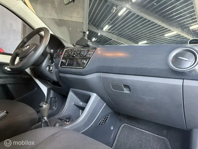 Volkswagen up! / 1.0 BMT up! Take up! / STOEL VW 2017 Benzine 7