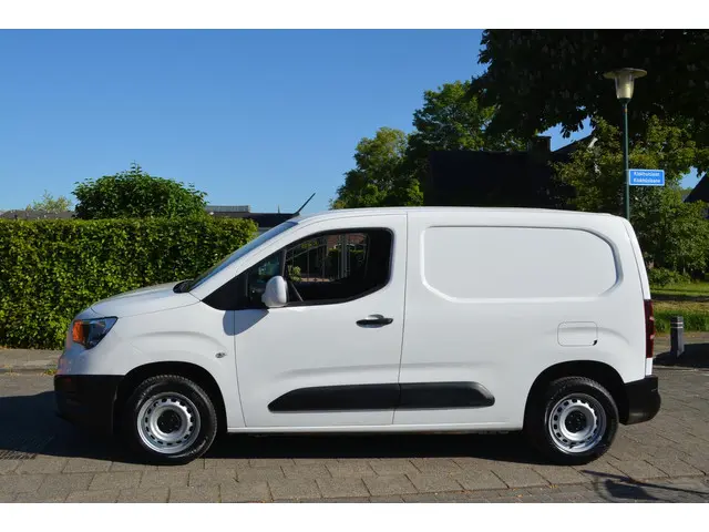 Opel Combo 1.5D L1H1 Edition 2020 Diesel 2