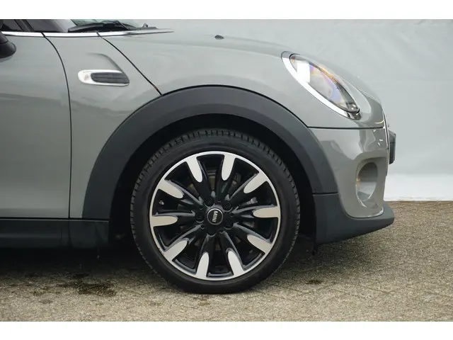 MINI 5-Deurs 1.5 One First 2018 Benzine 4