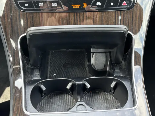 Mercedes-Benz GLC 300e 4MATIC 2022 Hybride Benzine 37