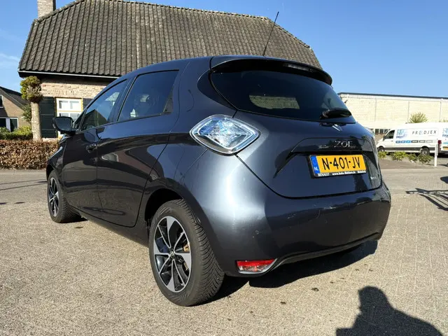 Renault ZOE R90 BOSE 41KWH 2018 Elektrisch 4