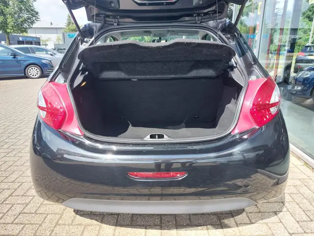 Peugeot 208 1.0 VTi LIKE 2014 Benzine 9